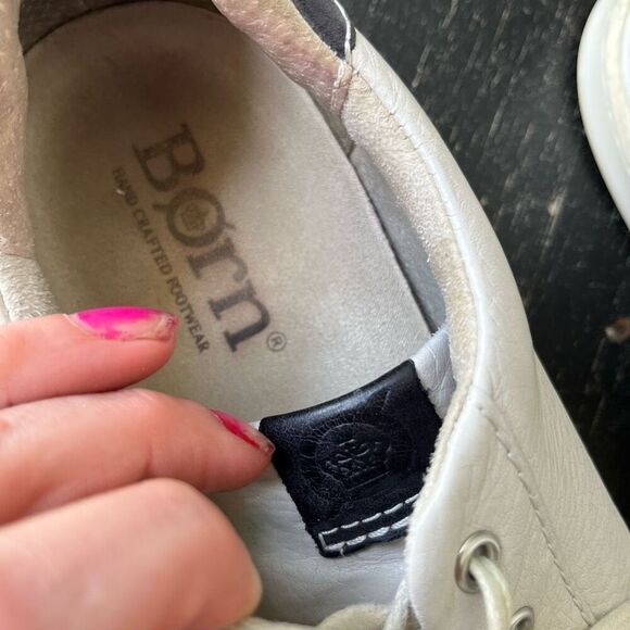 Born White Leather Lace Up Sneakers Size 9.5M Casual Comfort Shoes - Picture 3 of 10